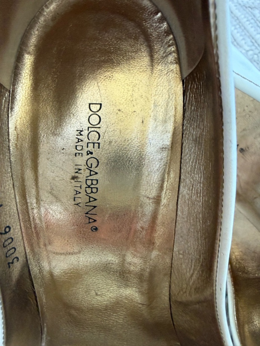 Dolce & Gabbana White Leather Peep-Toe Pumps with Gold Buckle Detail - Picture 9 of 12
